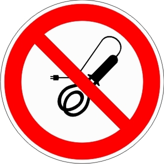 Знак «Запрещается пользоваться электронагревательными приборами»