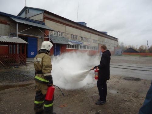 Сосногорским школьникам рассказали о ГО и пожарной безопасности