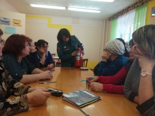 В селе Кослан Удорского района педагоги сдали тесты на знание требований пожарной безопасности